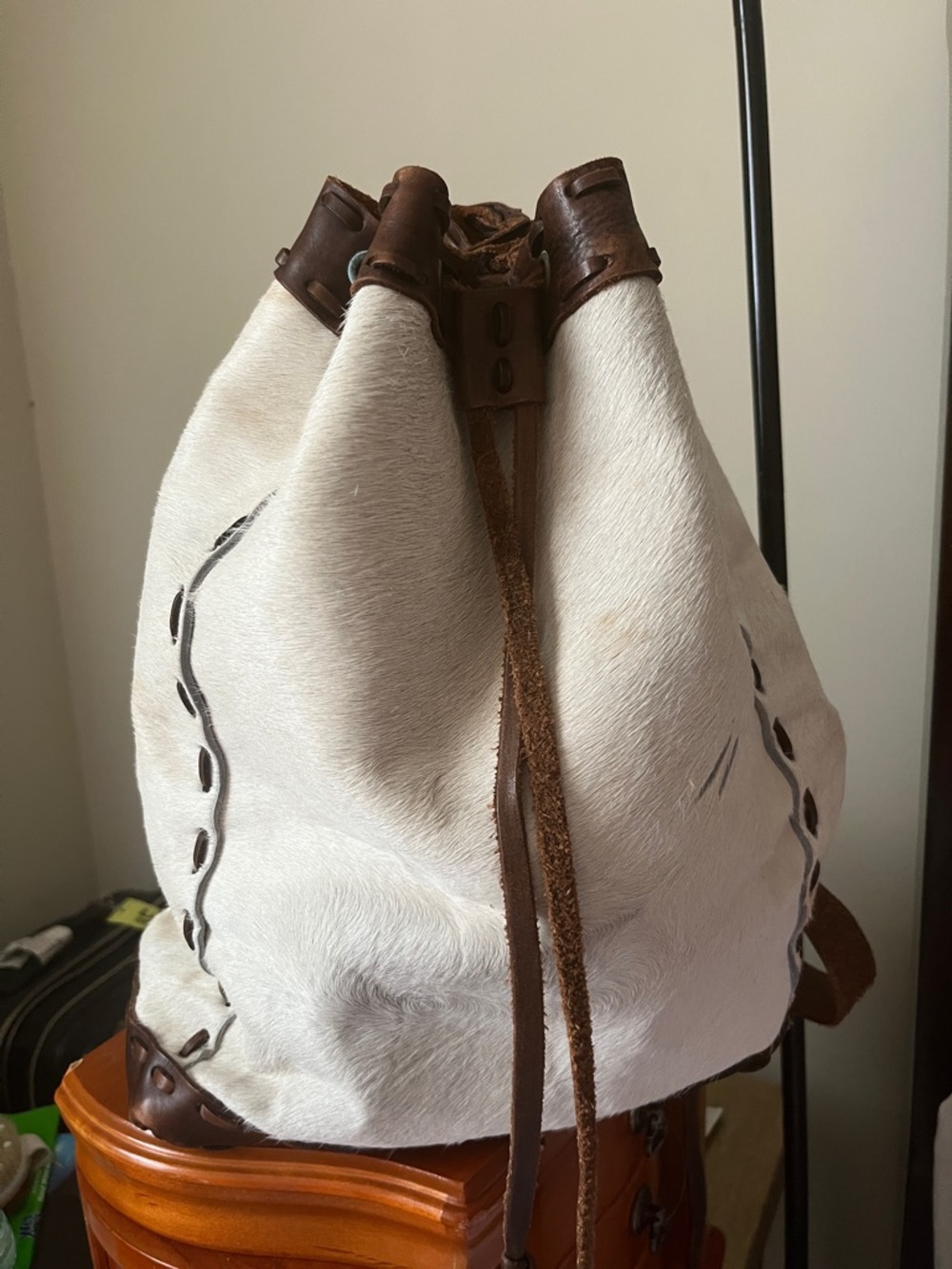 👜 Leather Cowhide Backpack – Vintage Style